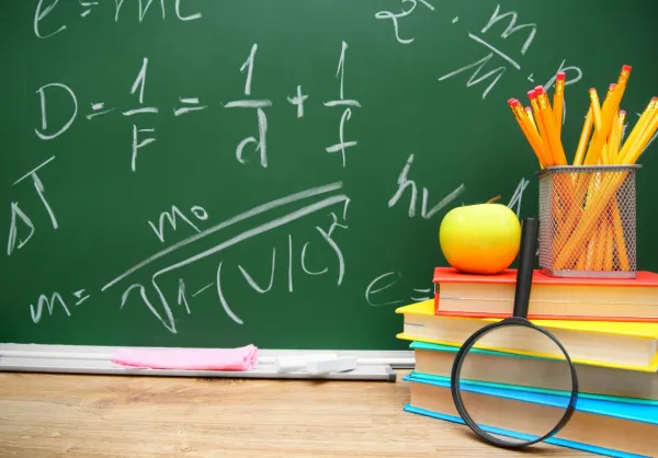 magnifier-apple-and-school-accessories-2026-01-05-23-23-02-utc-697b9ae17fa13